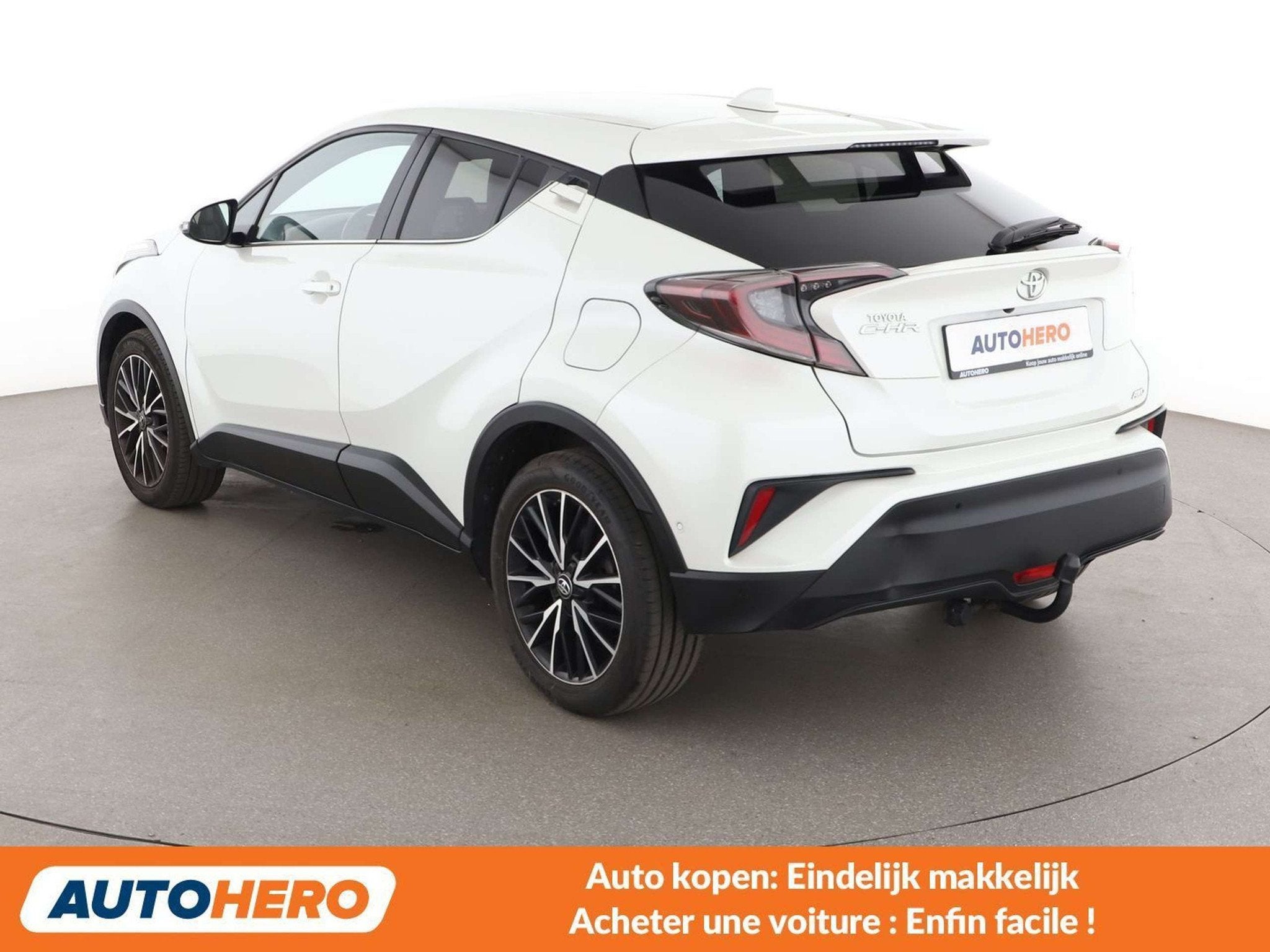 Toyota C-HR 1.2 Turbo Lounge (bj 2018, automaat), Auto's, Gebruikt, 116 pk, Overige brandstoffen, Leder