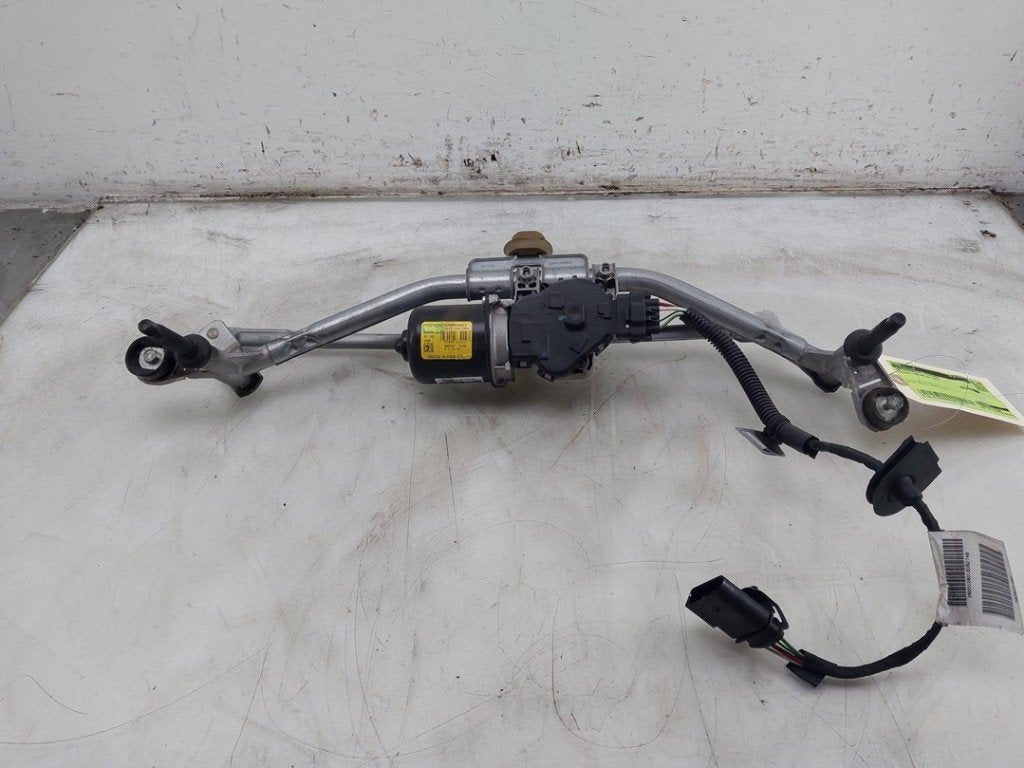 MOTEUR + TRINGLERIE ESSUIE GLACE AVANT (|9816558880|SU001A97, Valeo, Utilisé, 100, rue de Courcelles
75017  Paris, FR, Info@valeo.fr