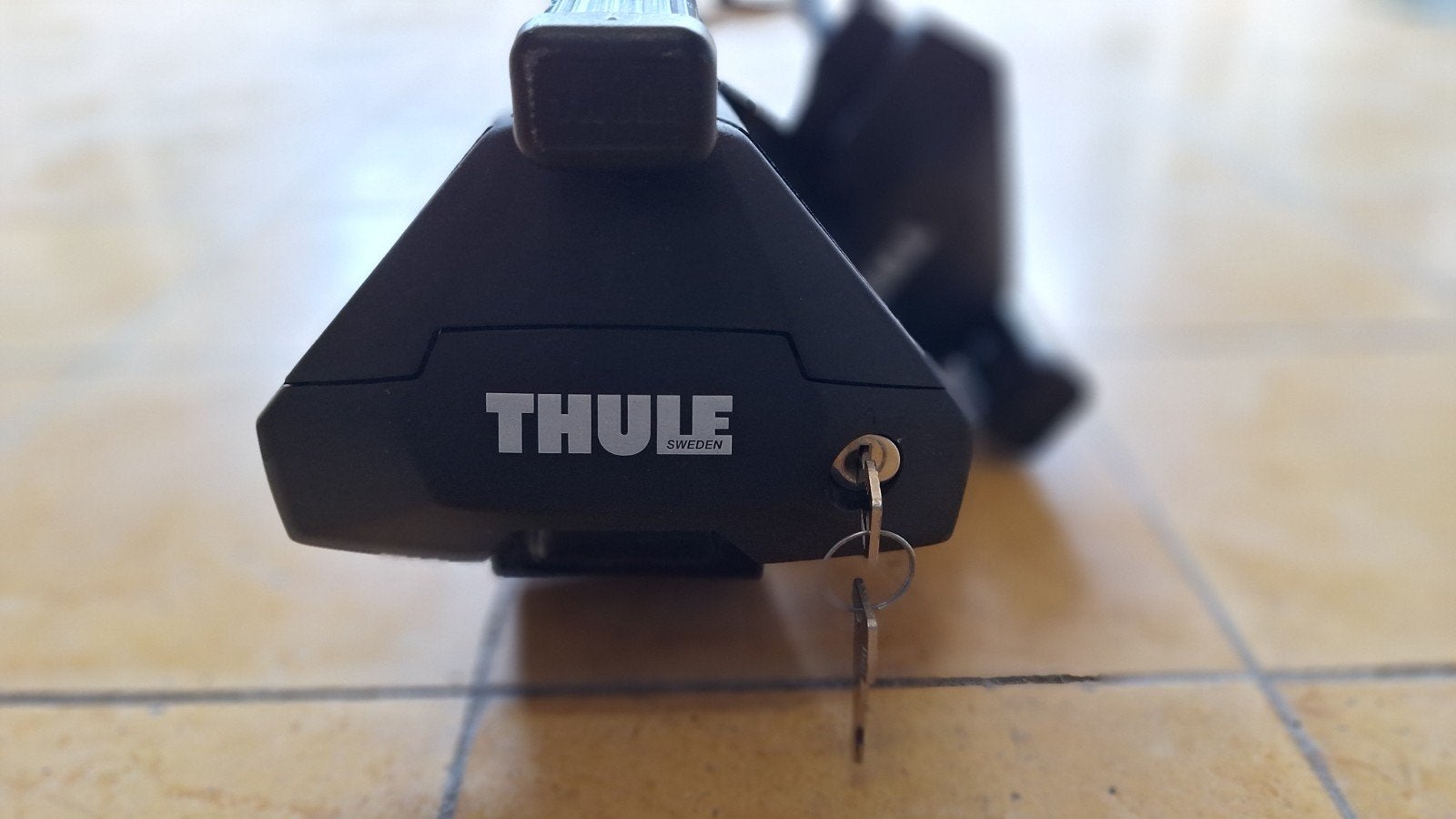 barre de toit THULE complet