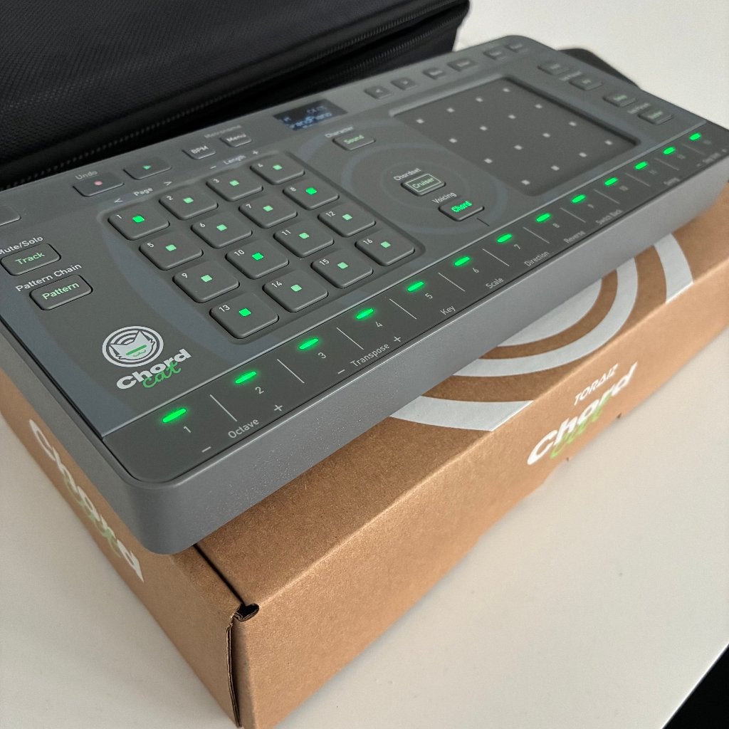 AlphaTheta Chordcat groovebox NIEUWSTAAT + Toriaz case, Muziek en Instrumenten, Synthesizers, Ophalen of Verzenden, Nieuw, Met midi-aansluiting