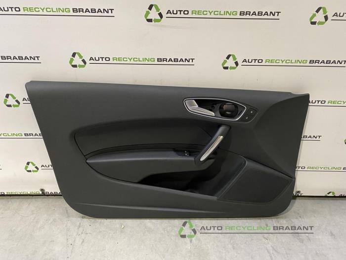 Portierbekleding 4Deurs links-voor van een Audi A1, Gebruikt, -, -, Ophalen of Verzenden
