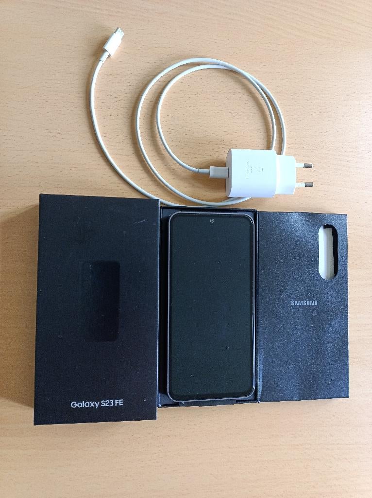 Samsung S23 FE in nieuwstaat 128 gb, Telecommunicatie, Mobiele telefoons | Samsung, Ophalen, Zo goed als nieuw, Zonder simlock