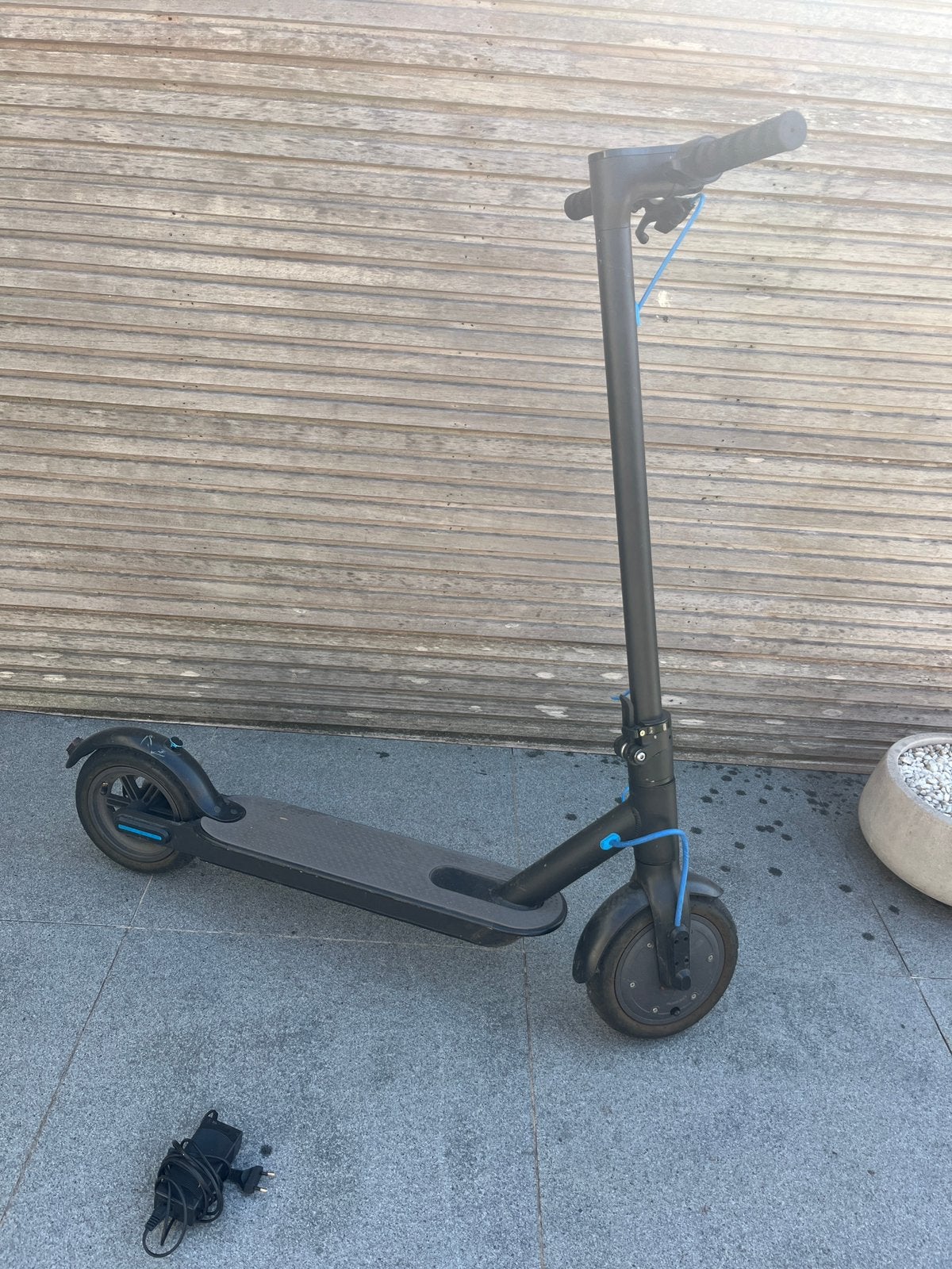 E step, Enlèvement, Utilisé, Step électrique (E-scooter)