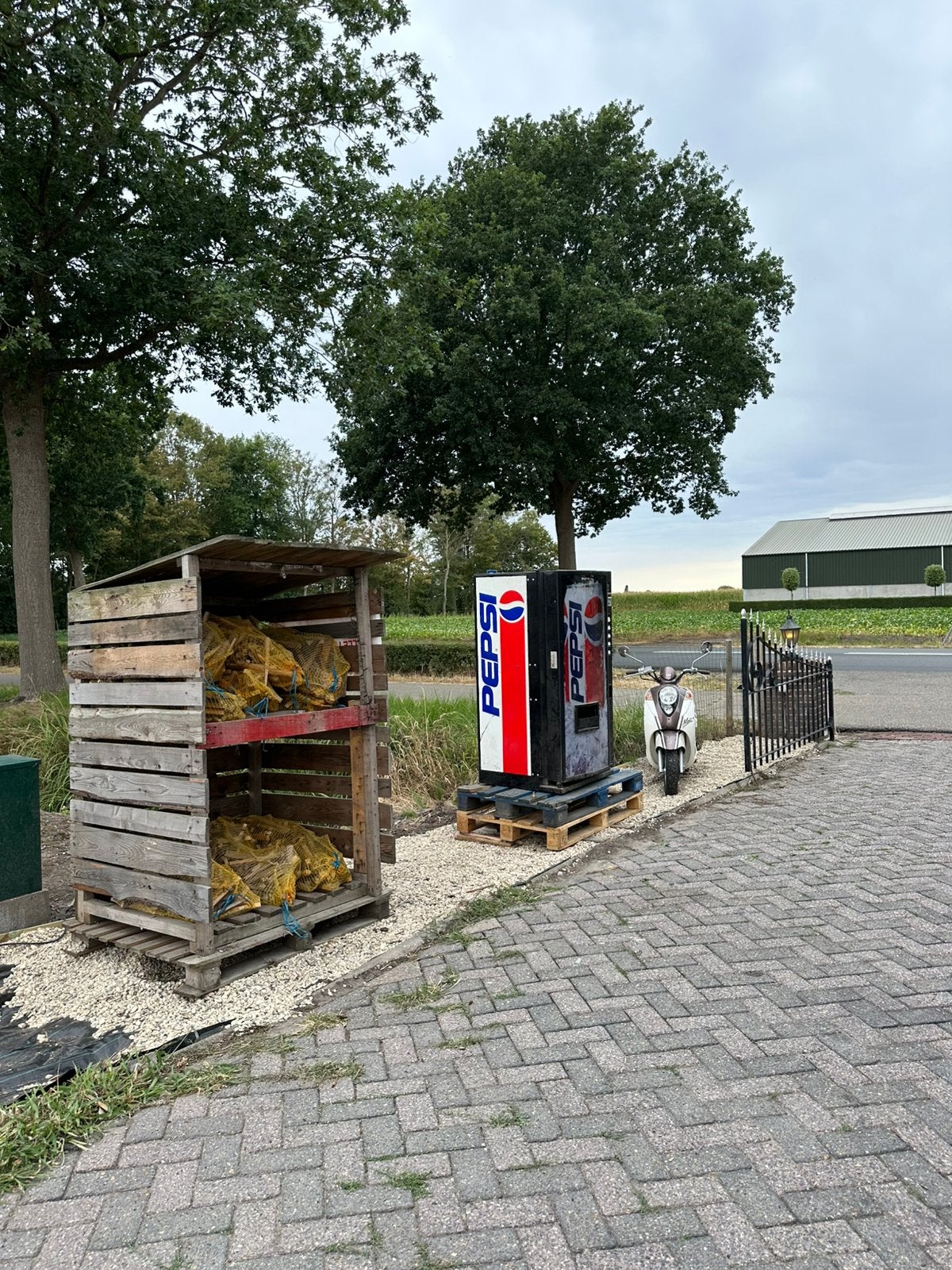 Dixie narco dranken dispenser op euro munten, Elektronische apparatuur, Ophalen