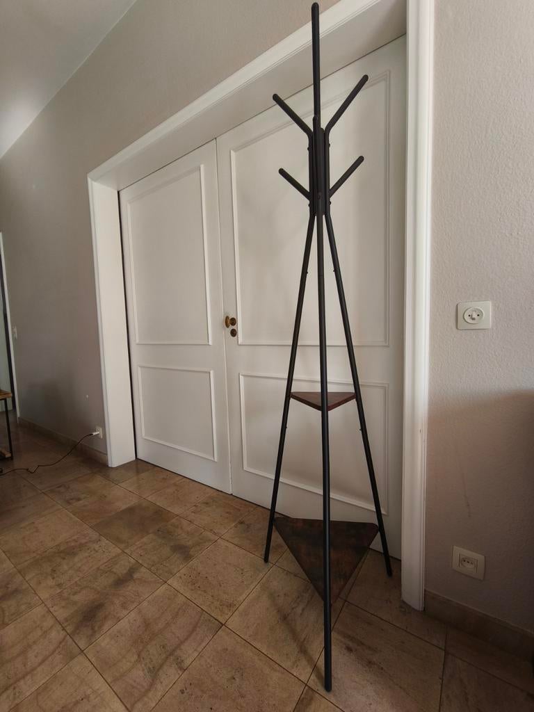 Porte manteau, Enlèvement