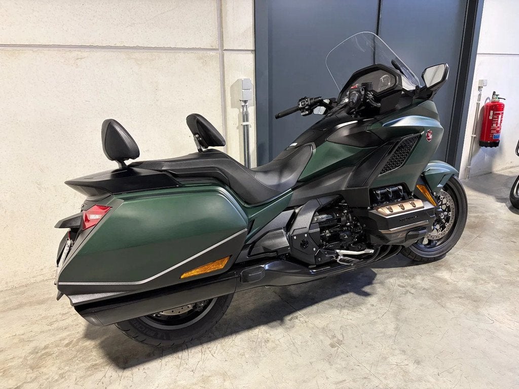 Honda GL 1800 Goldwing DCT bagger, Motos, Tourisme, Entreprise, Plus de 35 kW, 1800 cm³