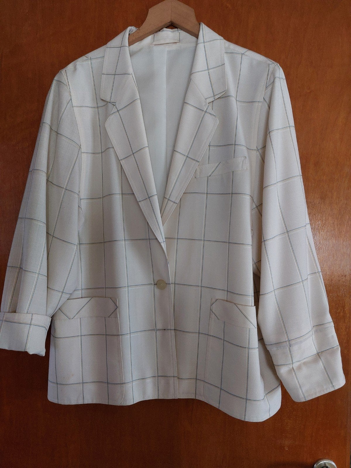 witte damesvest met detail ruitje 25€ m40, Kleding | Dames, Jasjes, Kostuums en Pakken, Ophalen