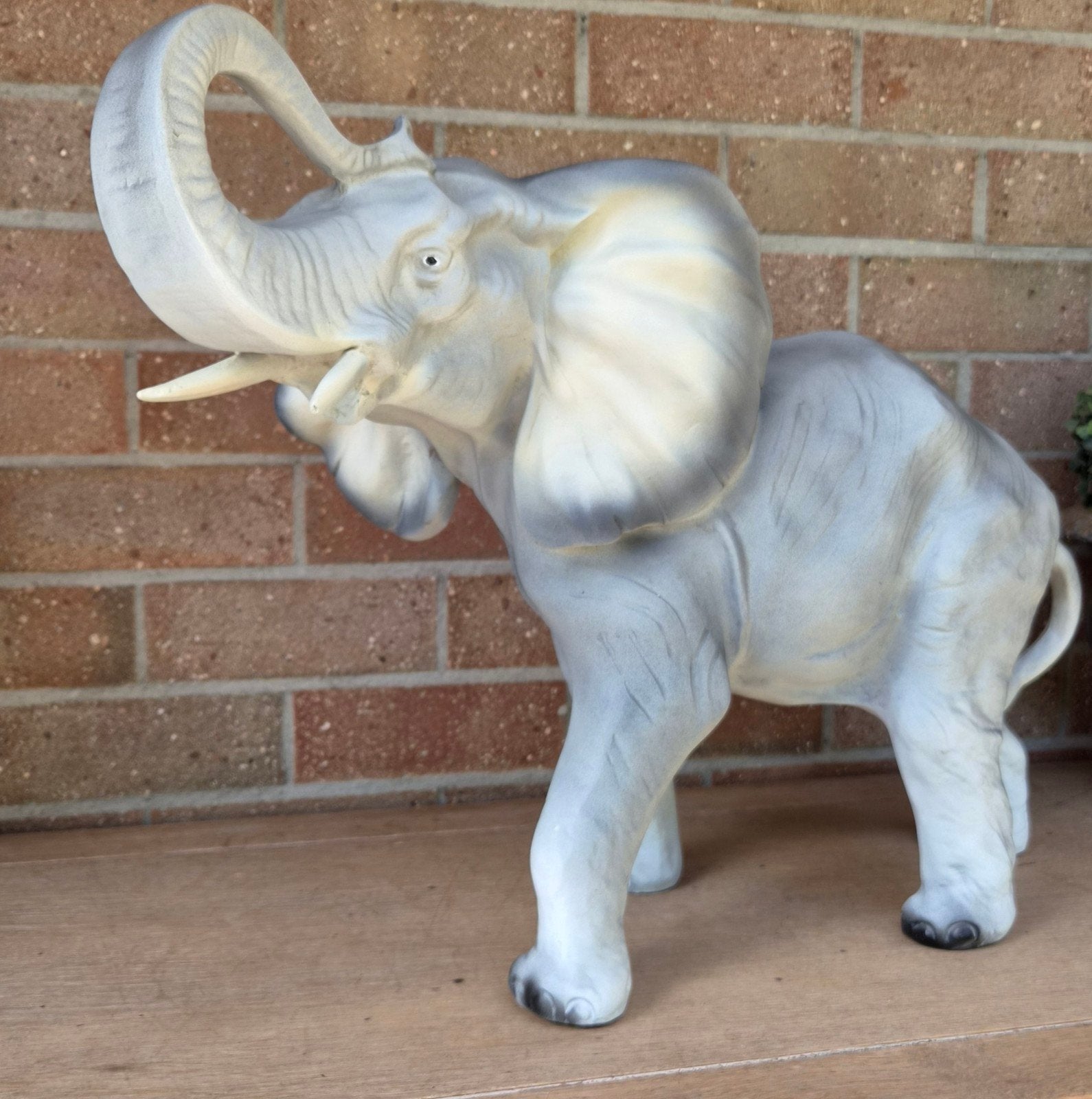 polyester beeld olifant, Ophalen