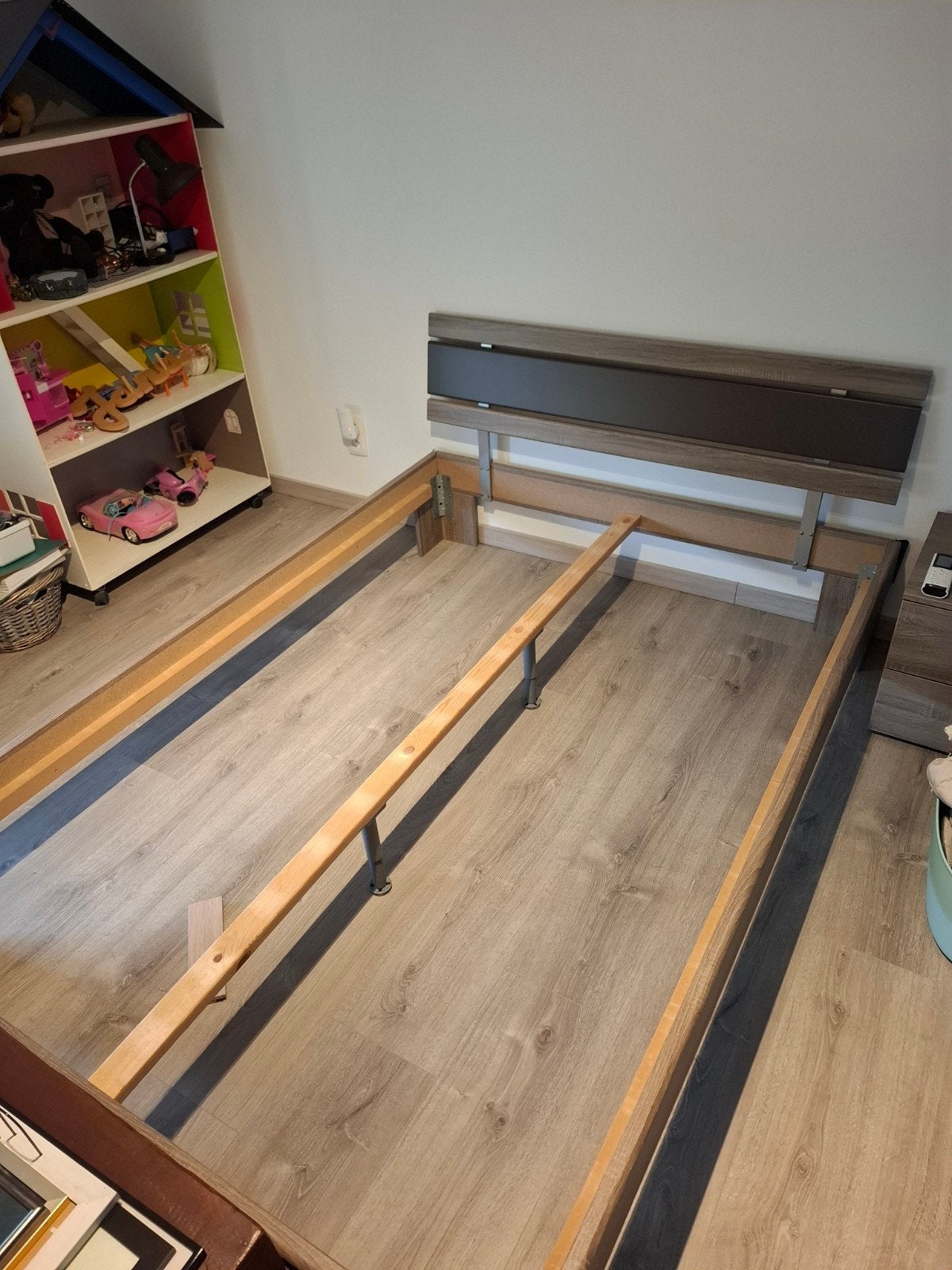 Houten bed 140x200 cm met nachtkastje, Maison & Meubles, Chambre à coucher | Lits, 140 cm, 200 cm, Bois, Enlèvement