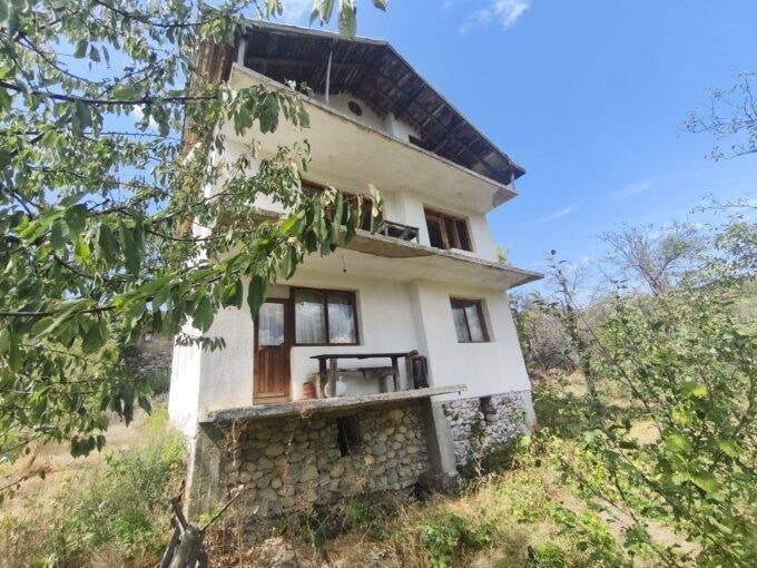 Huis te koop nabij Sandanski in Bulgarije, Village, Maison d'habitation, 7 pièces, Debrene - Bulgarije