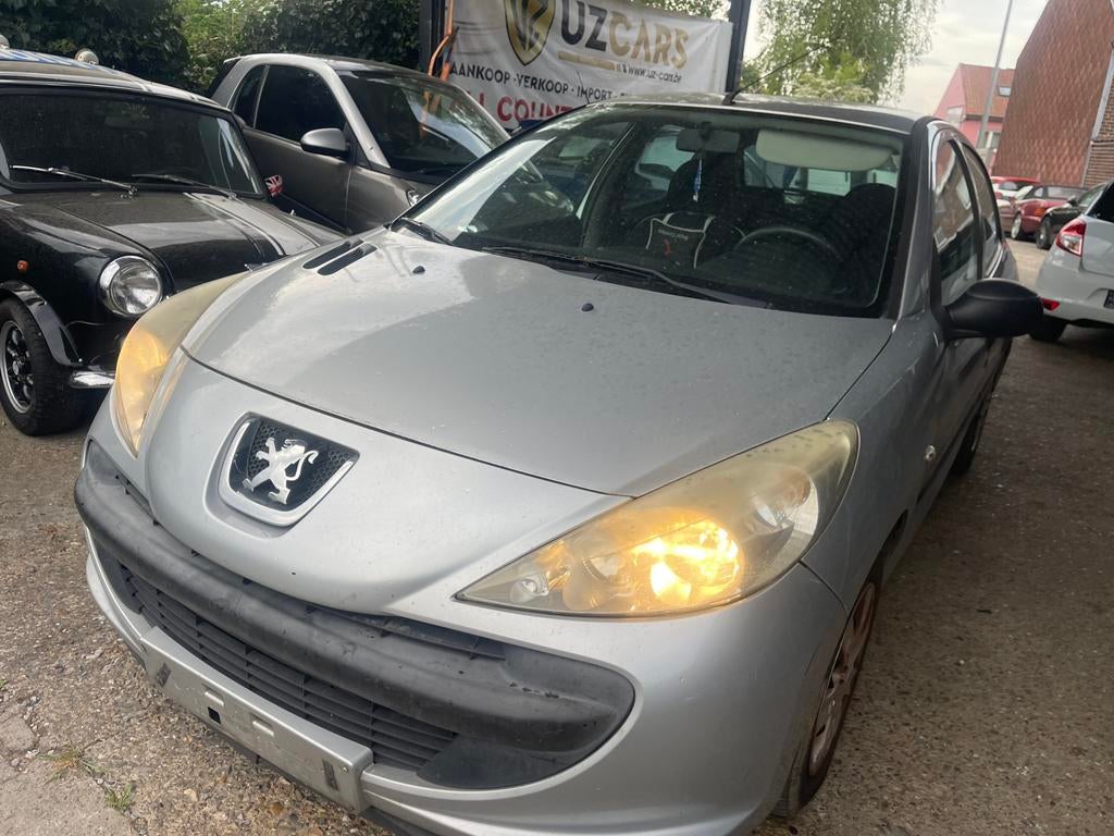 Peugeot 207 diesel euro5 240000km, Achat, 50 kW, Entreprise, Boîte manuelle