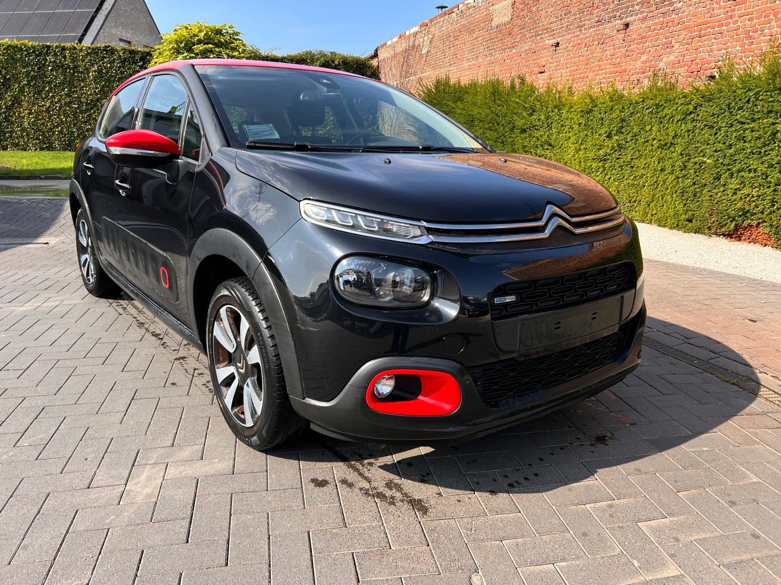 Citroën C3 1.2 benzine 131000km, Auto's, Citroën, Stof, Euro 6, 1199 cc, Zwart