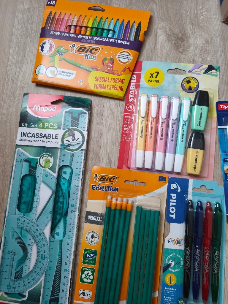 Veel nieuwe schoolspullen, Diversen, Schoolbenodigdheden, Ophalen of Verzenden, Nieuw