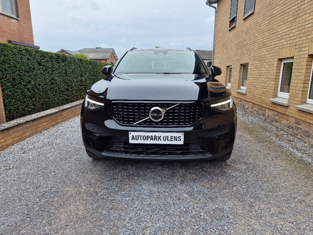 Volvo XC40 B3 Dark Plus Édition Limitée, Autos, Cuir et Alcantara, Euro 6, Entreprise, Entretenue par le concessionnaire