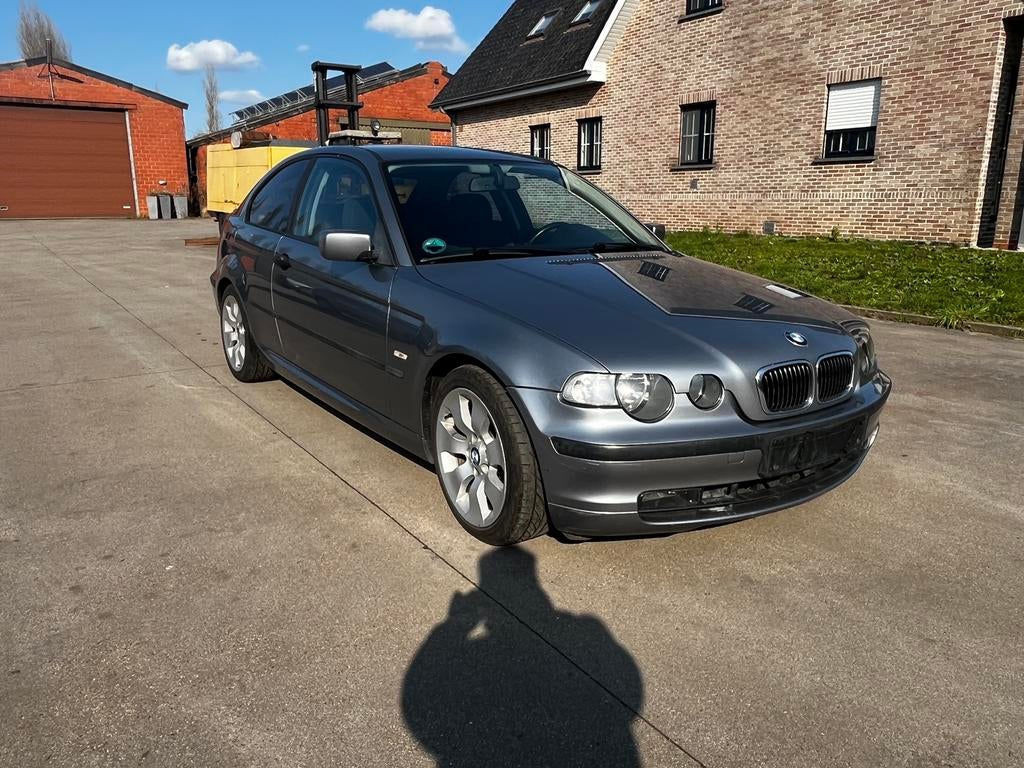 BMW 316TI BENZINE VAN 2004, Auto's, Zwart, Bedrijf, Handgeschakeld, Euro 4