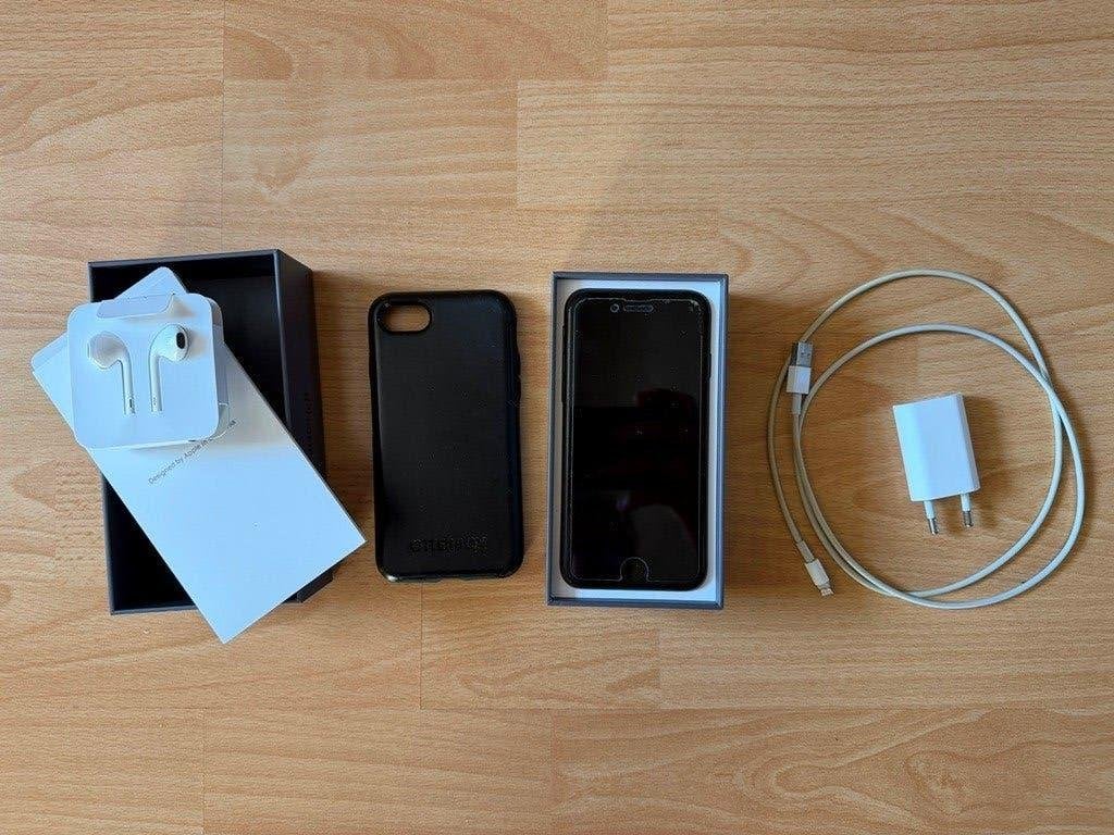iPhone 8 64 Go, Télécoms, Gris, Enlèvement ou Envoi, 72 %, Utilisé