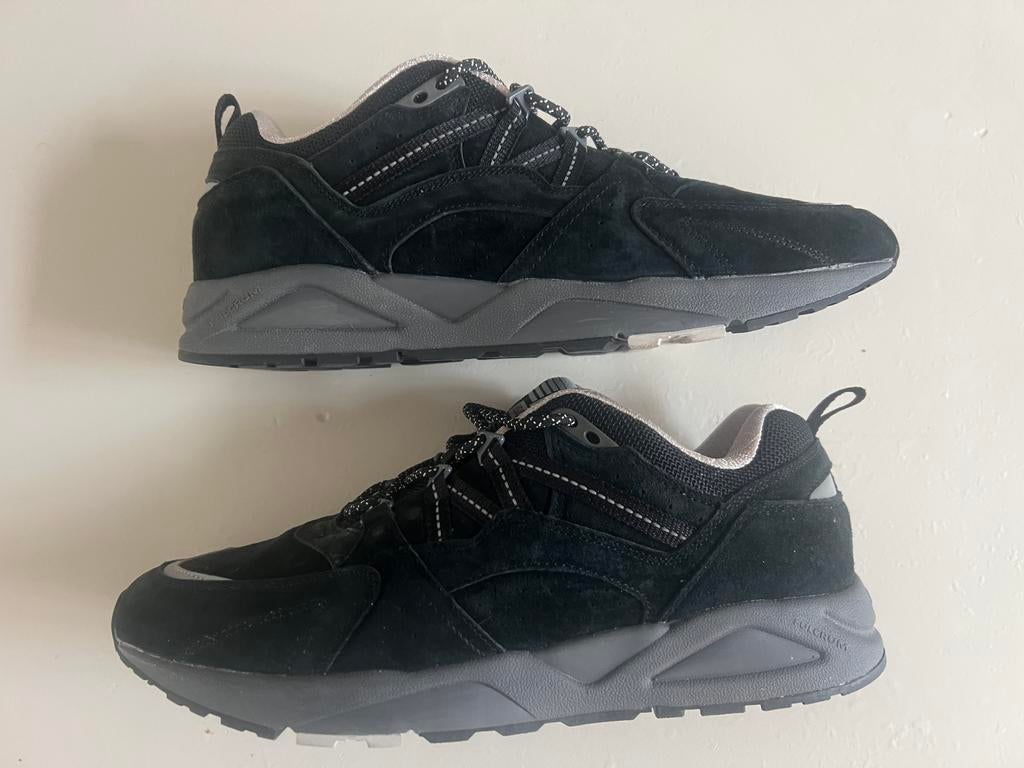 Karhu Fusion 2.0 zwart nieuw (44), Kleding | Heren, Schoenen, Ophalen, Zo goed als nieuw, Zwart