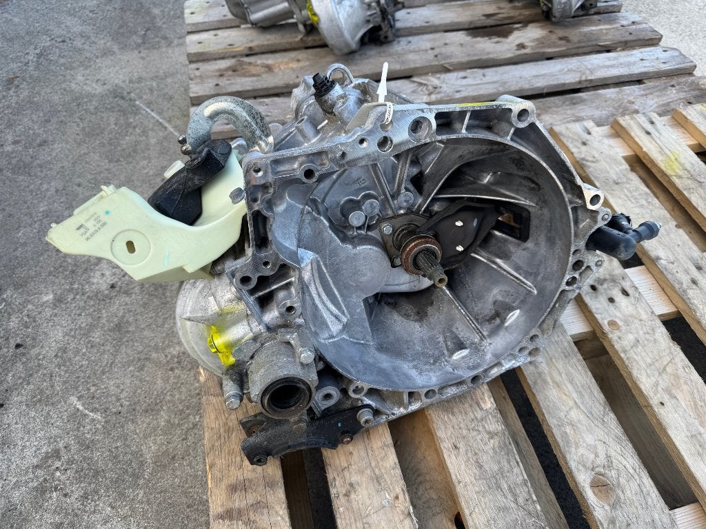 Citroën C4 Cactus 1.2i versnellingsbak, Ophalen, Gebruikt, Citroën