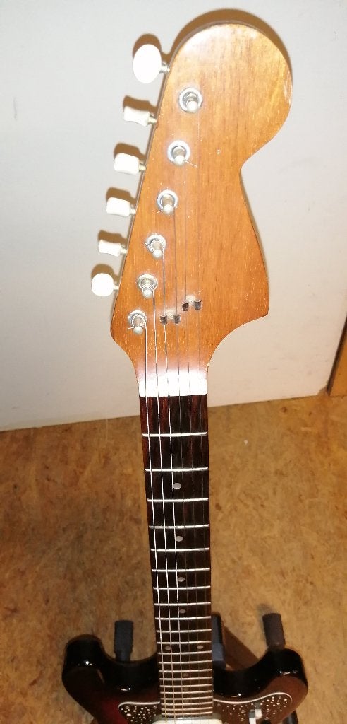 Japanse gitaar uit de sixties, Enlèvement, Utilisé, Solid body, Autres marques