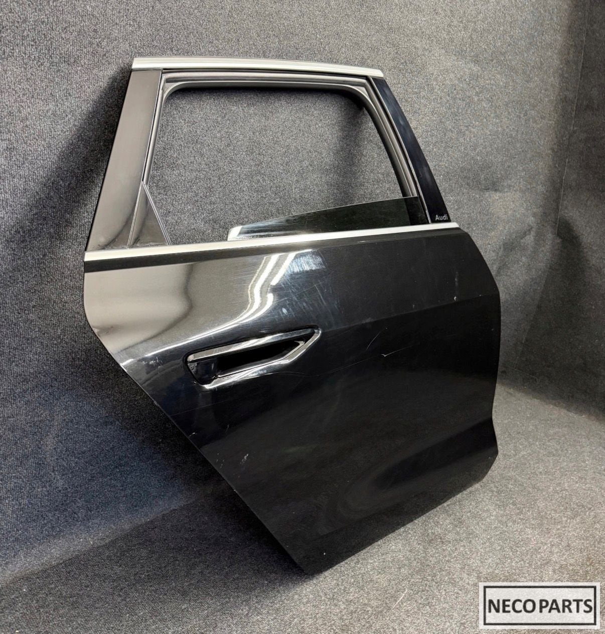 AUDI A5 B10 8B9 PORTIER DEUR ACHTER RECHTS LY9T ORIGINEEL, Gebruikt, -, Achter, -