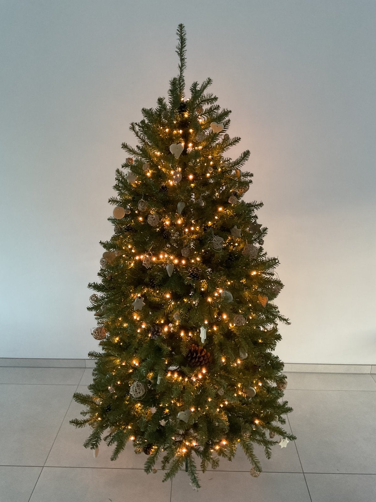Compleet kerstpakket! Kerstboom, versiering, lampjes…, Ophalen, Zo goed als nieuw