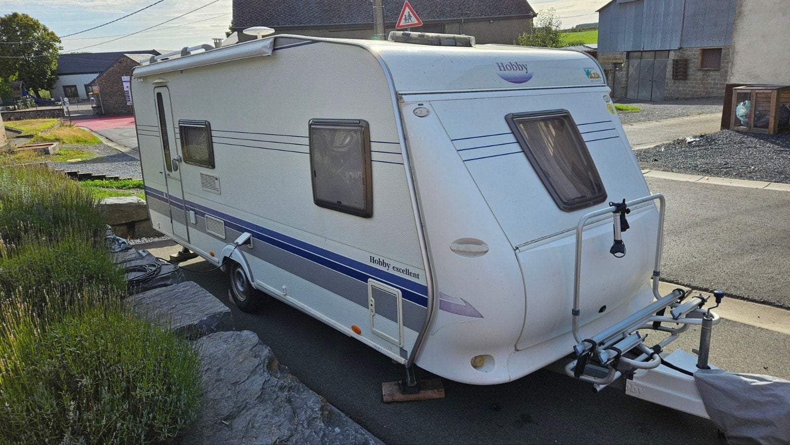 caravane Hobby Kmfe500 excellent 2008, Particulier, Réservoir d'eau fixe, Hobby