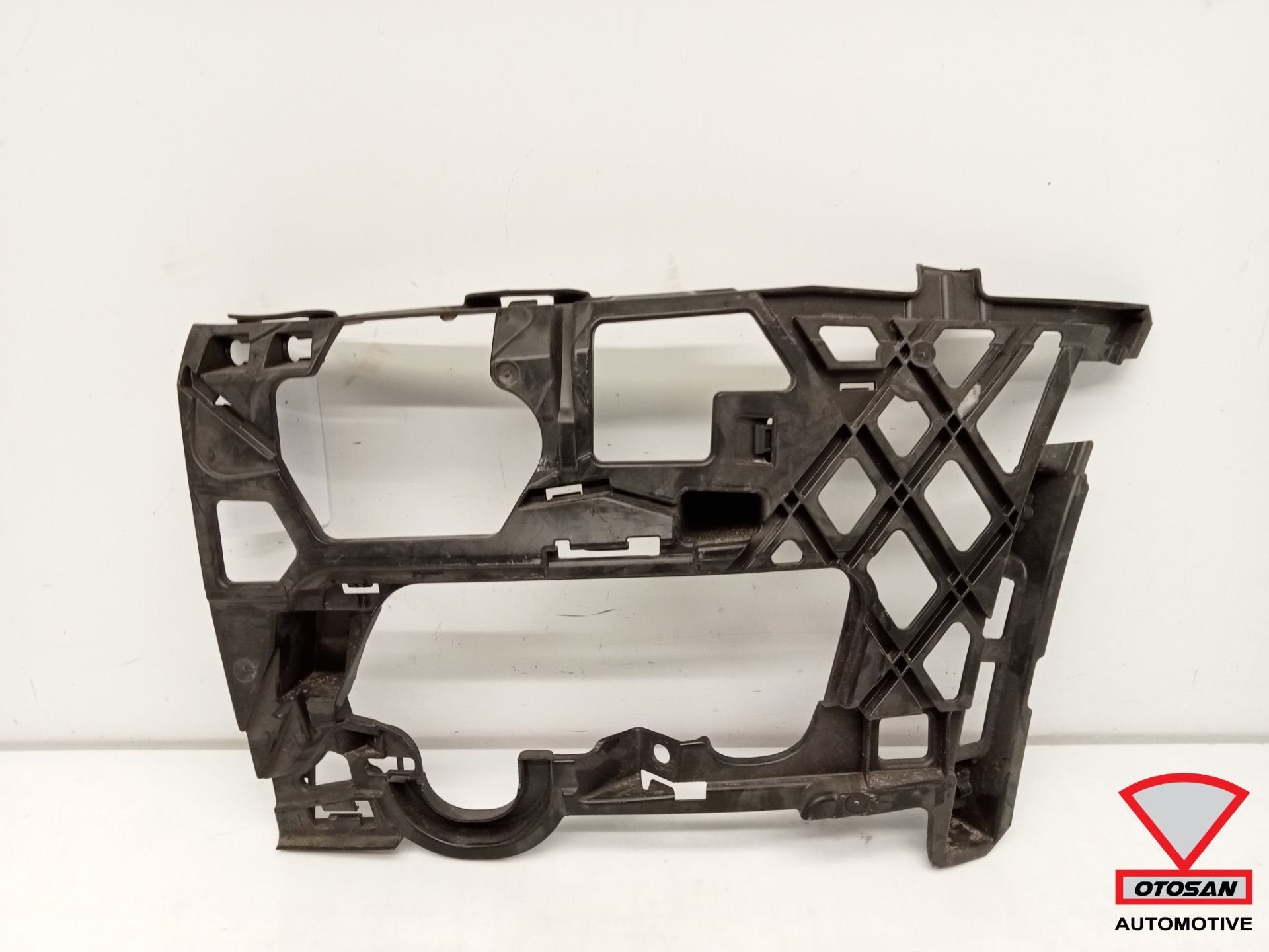 VW Golf 7 Voorbumper Houder Steun Links 5G0807723D, Gebruikt, Volkswagen, Volkswagen AG, Links