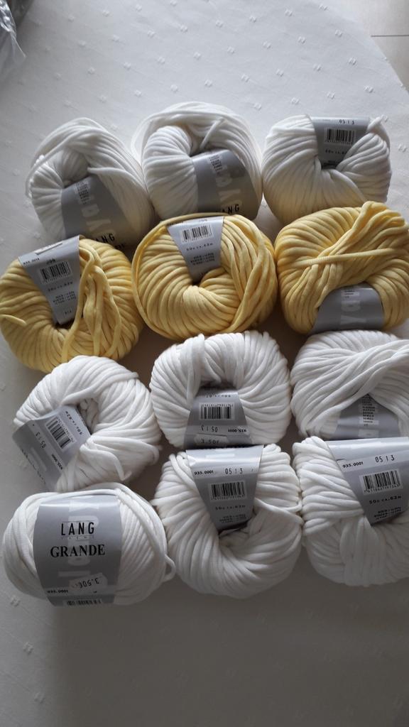 Grande, Garen Langyarns, 9 bollen wit, 3 bollen geel, Hobby en Vrije tijd, Breien en Haken, Ophalen of Verzenden, Nieuw, Breien of Haken