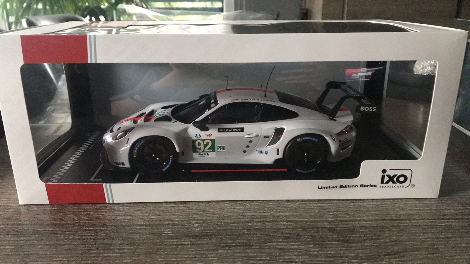 Porsche 1/18 limited édition série de ixo modelcars, Comme neuf, Voiture