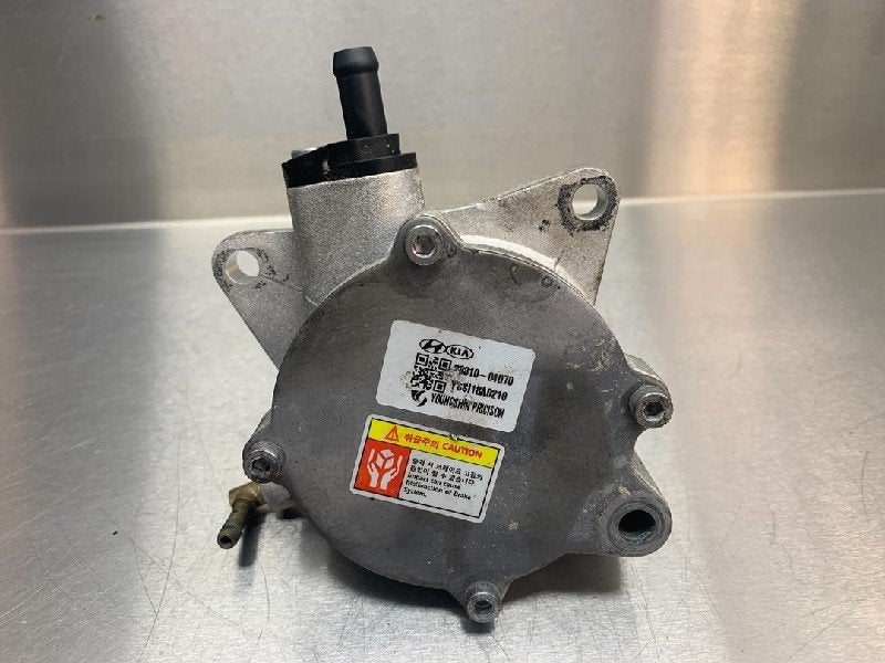 VACUUMPOMP BENZINE Hyundai i20 (GBB) (|2881004070|), Gebruikt, Hyundai