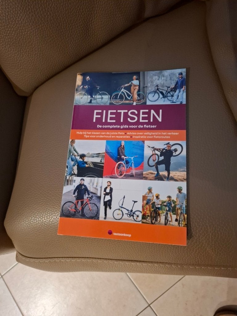 Boek : Fietsen, de complete gids voor de fietser, Ophalen of Verzenden, Zo goed als nieuw, Overige onderwerpen