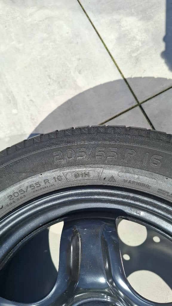 Autoband op metalen velg, Michelin energy saver 205/55 R16, Neuf, Pneus et Jantes, 16 pouces, Véhicule de tourisme
