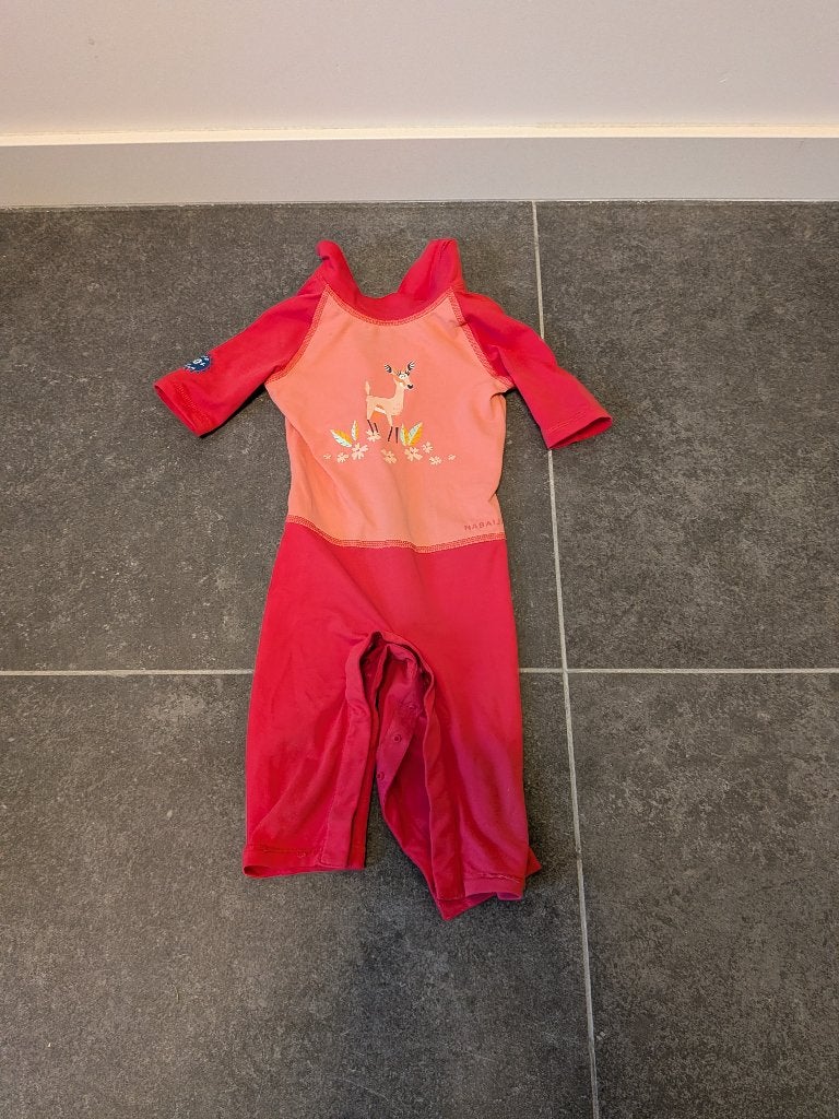 Maillot de bain imperméable UV 50  pour bébé Nabaji 12 mois, Enfants & Bébés, Maillot de bain, Decathlon, Comme neuf, Maillots de bain UV