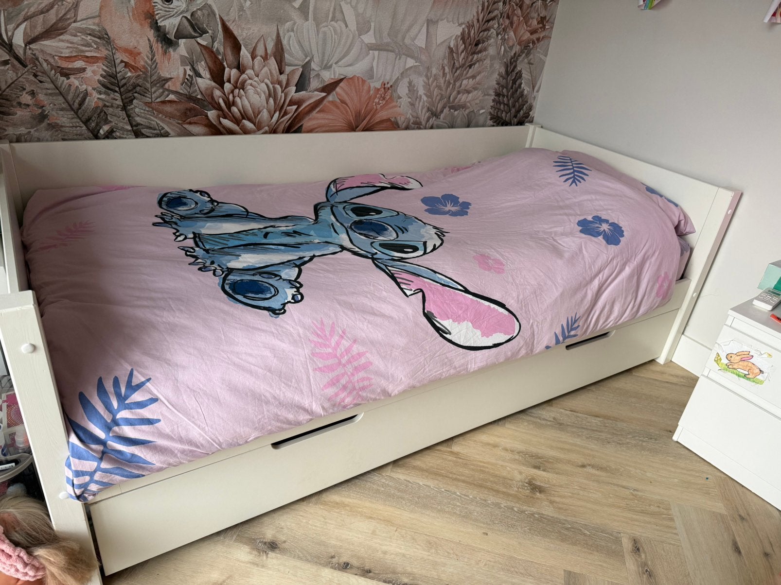Te koop Tiener slaapkamer bed + klerenkast, Kinderen en Baby's, Kinderkamer | Complete kinderkamers, Ophalen, Gebruikt, Jongetje of Meisje
