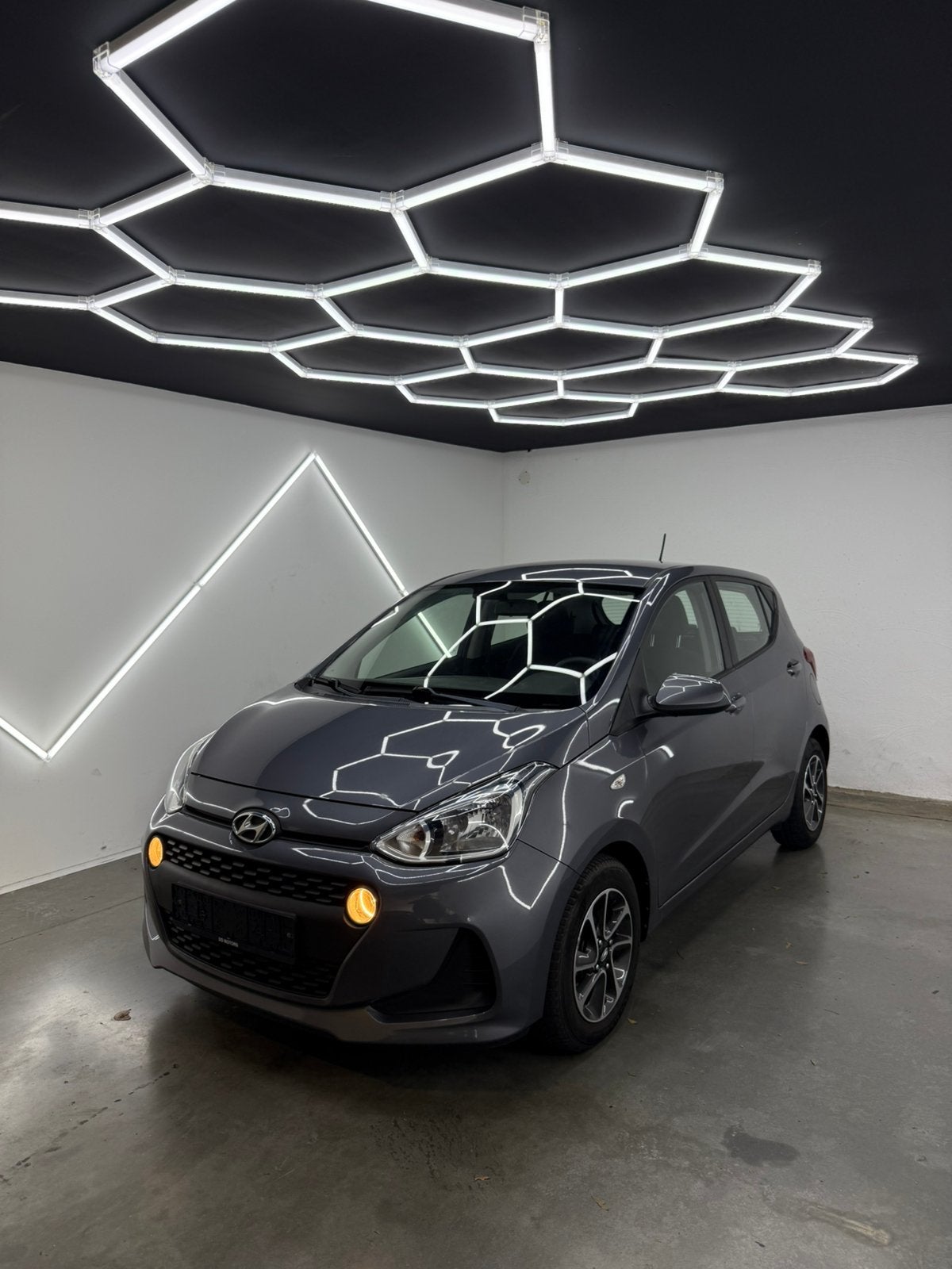 Hyundai i10 | 2019 | 96,866 KM | AIRCO | GARANTIE D'UN AN, Autos, Argent ou Gris, Achat, Capteur de lumière, Euro 6