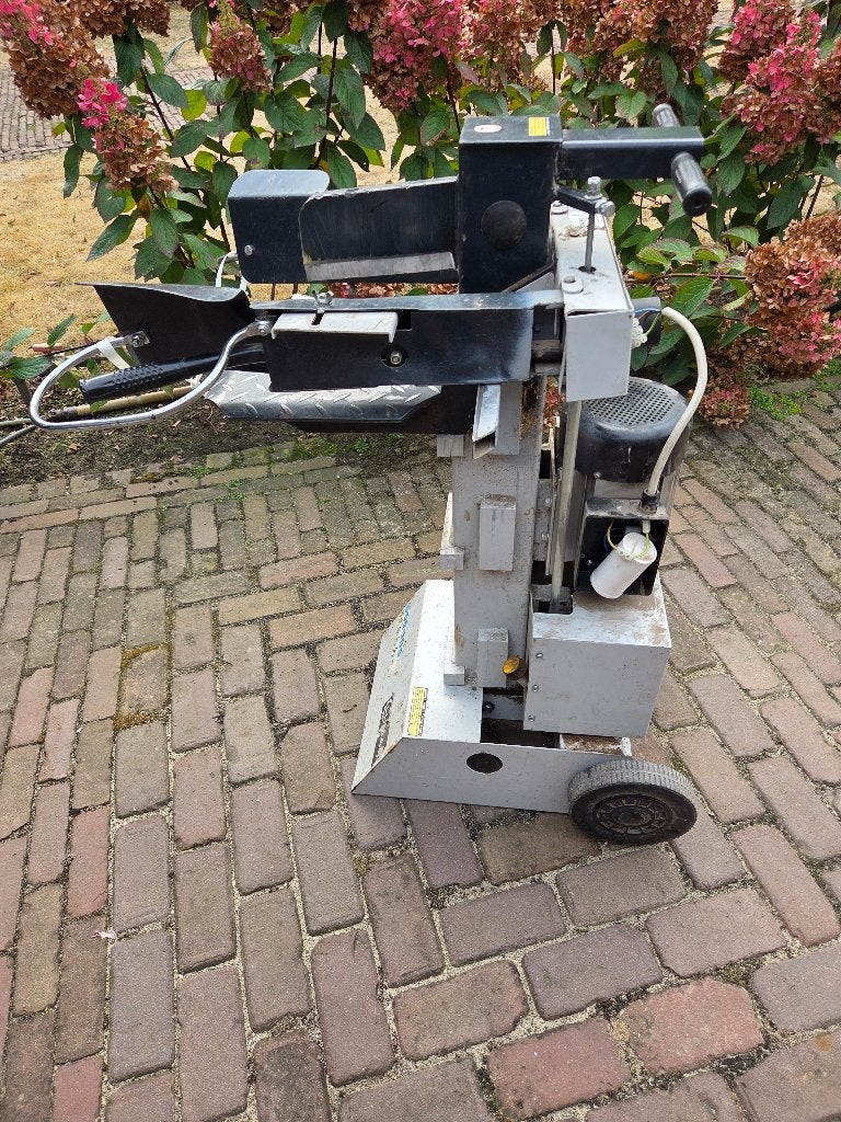 Lumag Houtklover, is werk aan., Tuin en Terras, Ophalen, Gebruikt