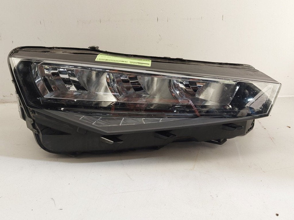 PHARE / OPTIQUE AVANT DROIT Skoda Scala (|655941016|), Utilisé, Info@skoda-auto.de, Skoda, Max-Planck-Straße  3-5
64331  Weiterstadt, DE