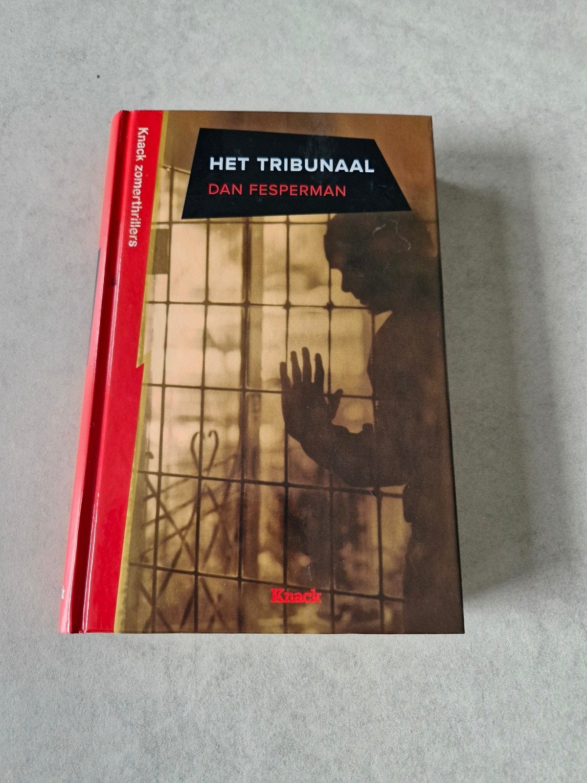 Het tribunaal - Dan Fesperman, Verzenden, Dan Fesperman