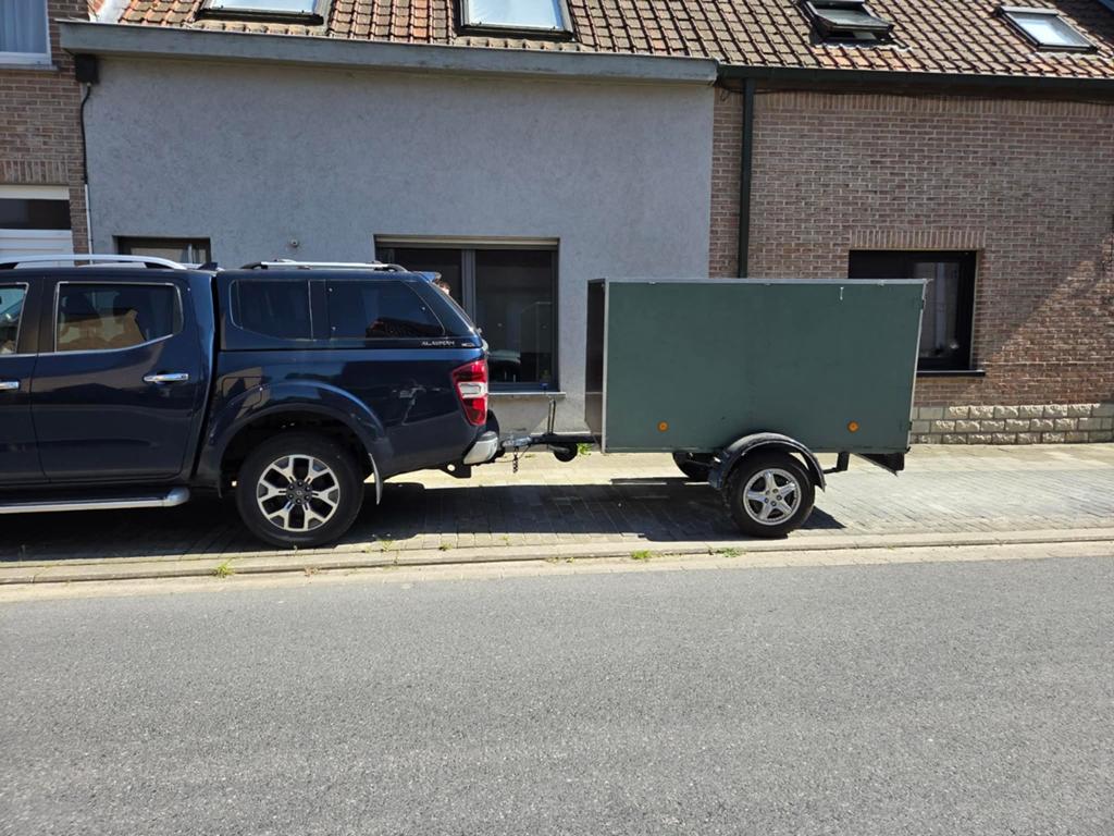 Aanhangwagen te koop, Enlèvement