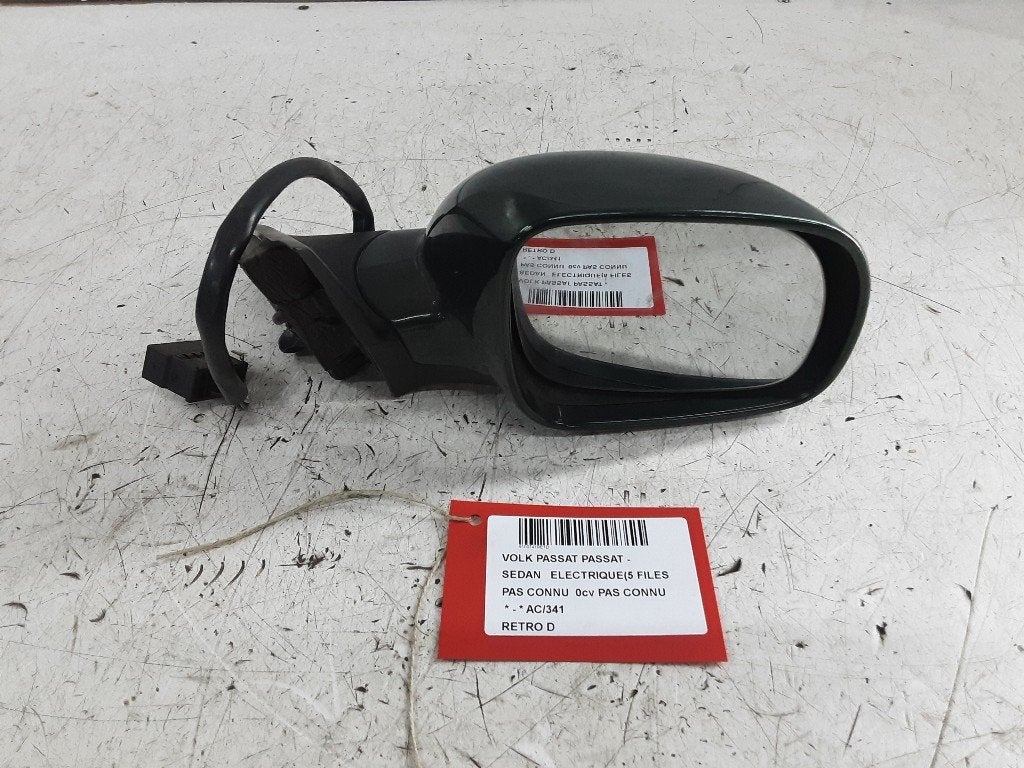 RETROVISEUR EXTERIEUR DROIT Passat (3B2) (3B0857934), Volkswagen, Mevr. I. Hauben, Utilisé, Rue de l'Espoir 34 34
4030  GRIVEGNÉE, BE
