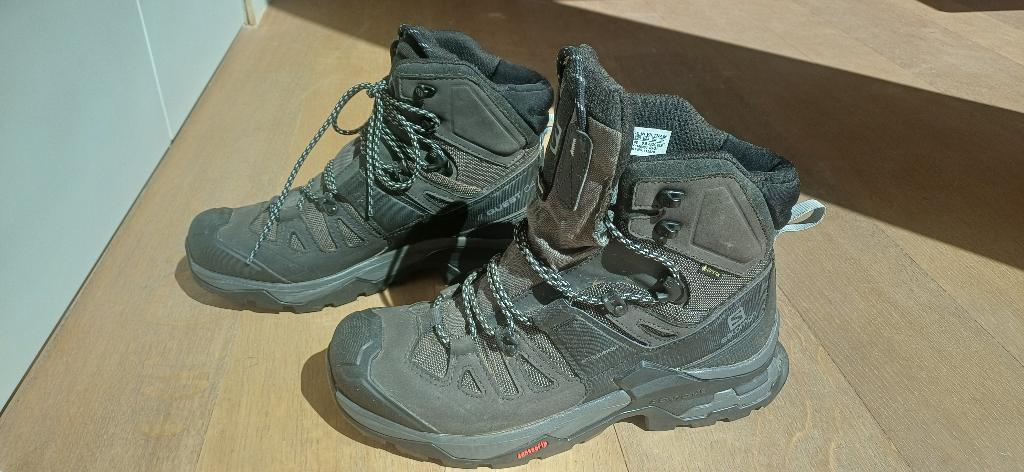 Bergschoenen Salomon Quest 04 - mt 42 (1xgedragen), Sport en Fitness, Bergsport en Wandelen, Ophalen of Verzenden, Zo goed als nieuw