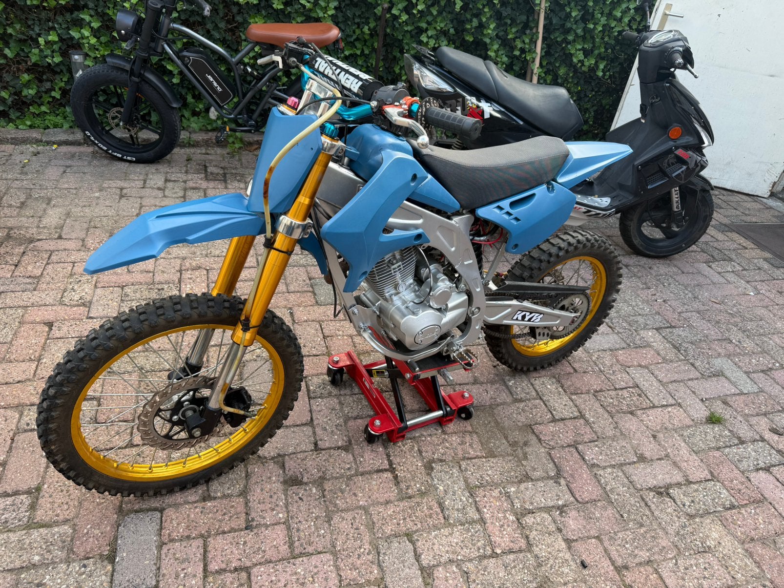 Crossmotor 250cc – groot model – project / onderdelen, Ophalen, Zo goed als nieuw