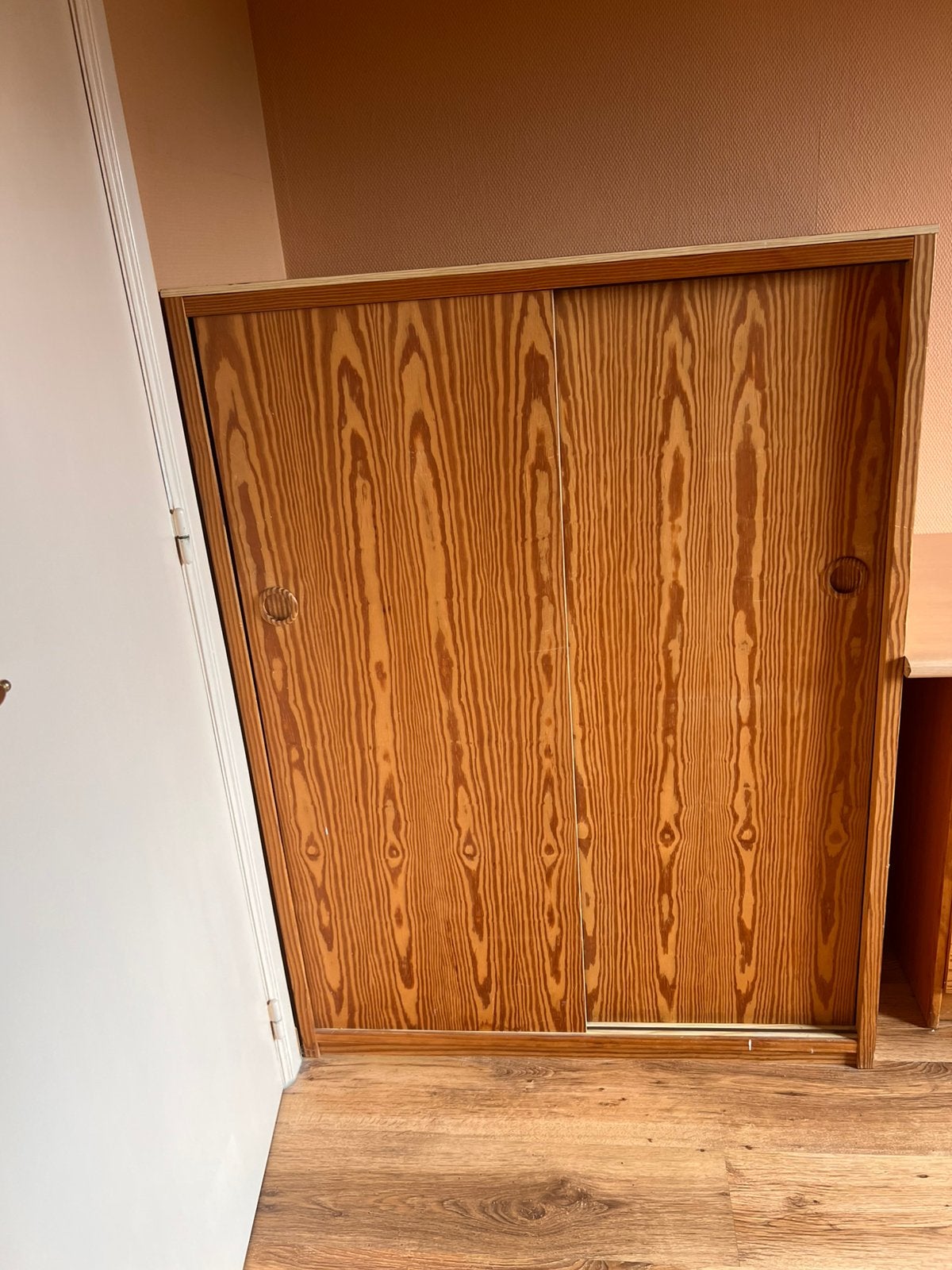 Kleerkast, Met deur(en), Gebruikt, Overige houtsoorten, Ophalen