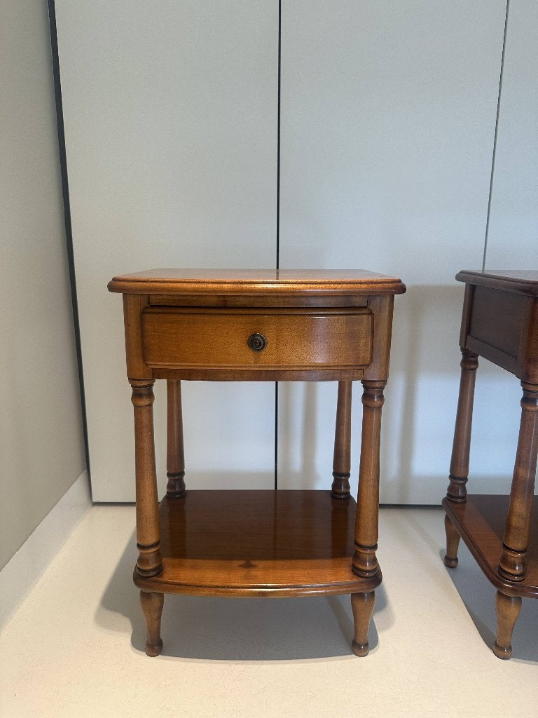 2 klassieke nachtkastjes - warme kersenhoutkleur, Comme neuf, Moins de 45 cm, Enlèvement, 55 à 70 cm