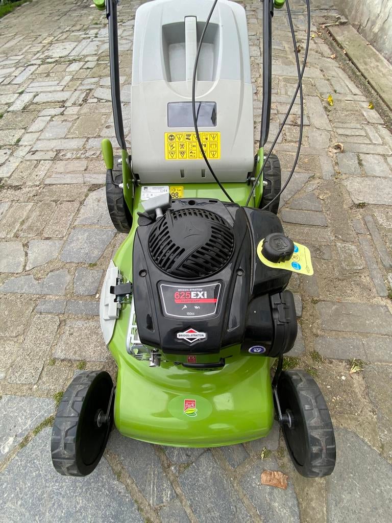 Splinternieuwe grasmaaier, Tuin en Terras, Ophalen of Verzenden, Zo goed als nieuw