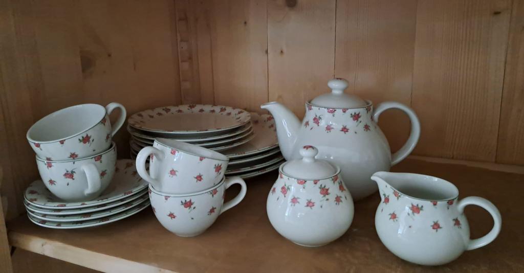 4 delig servies retro vintage, Antiek en Kunst, Ophalen