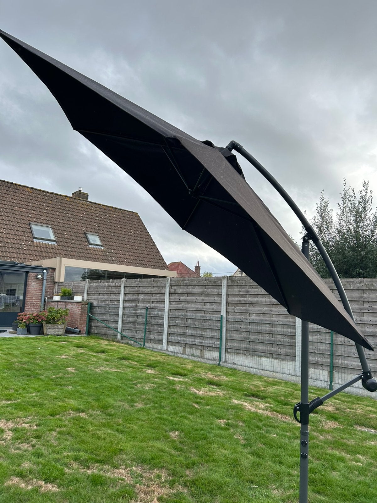 Zweef parasol zwart, Ophalen, Gebruikt, Zweefparasol