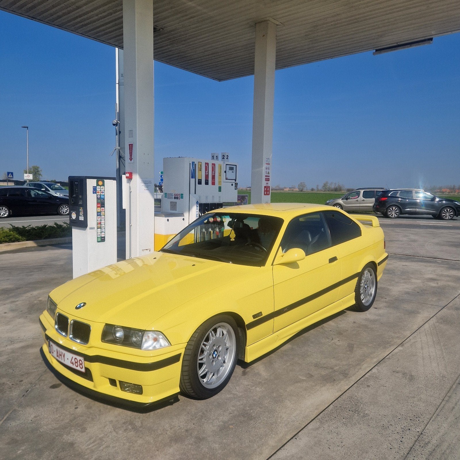Bmw E36  M3 - Dakar Yellow, Enlèvement