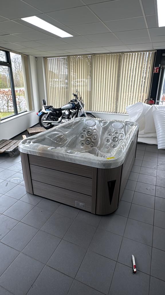Nieuwe spa met balboa besturing, Tuin en Terras, Zwembad-toebehoren, Nieuw, Verlichting, Ophalen of Verzenden