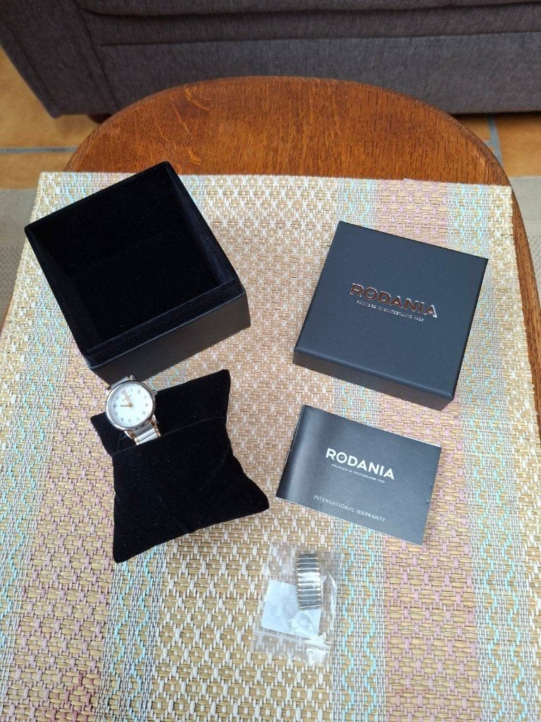 Montre dame - Rodania, Enlèvement, Comme neuf, Montre-bracelet, Autres marques